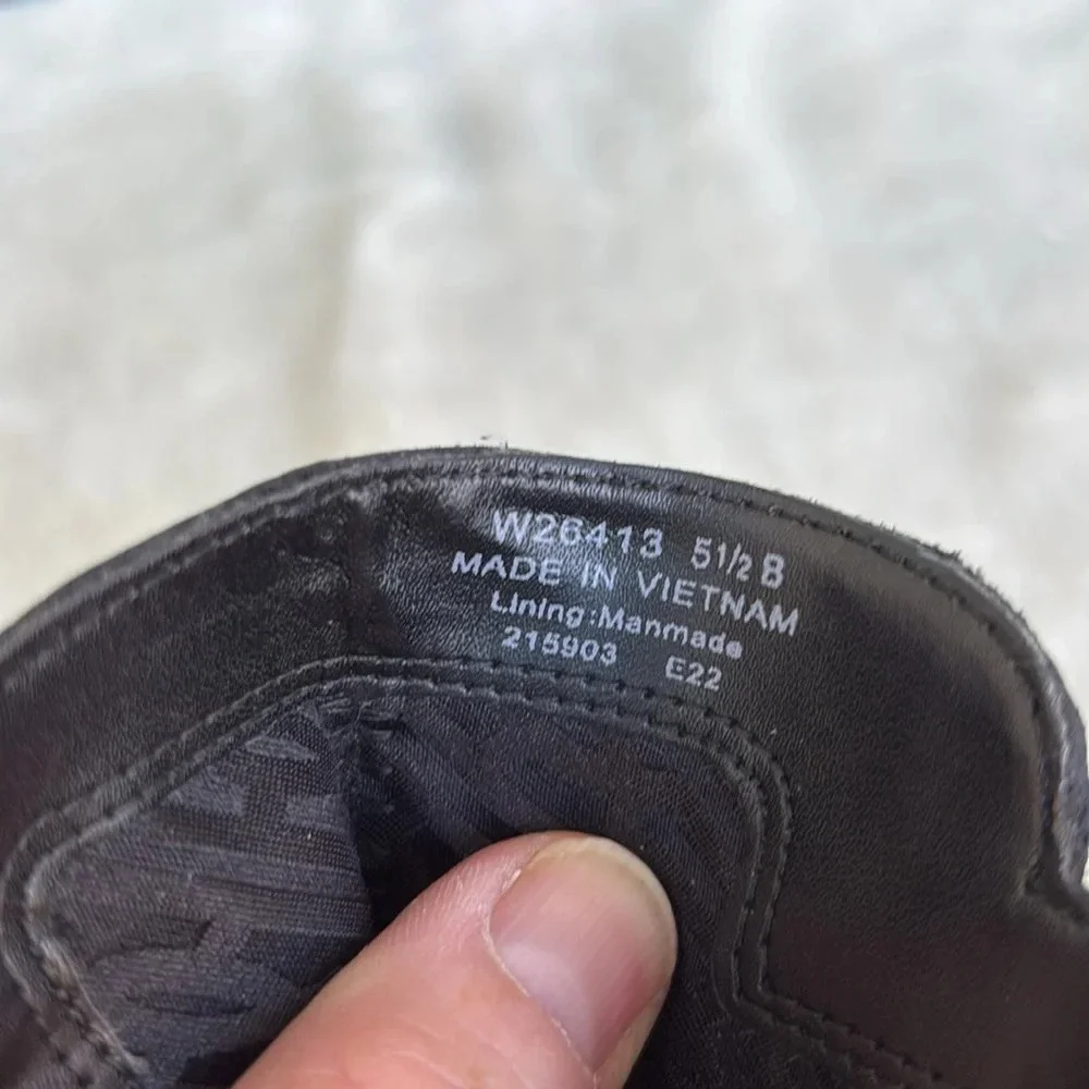 NWOT COLE HAAN River Chelsea Waterproof Leather Bootie/Side Zip Size 5.5